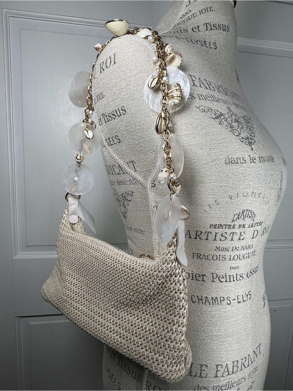 Seashell Gold Color Metallic Chain Woven Shoulder Purse Beige Small